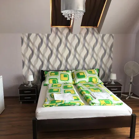 Kiscsere Vendeghaz 2* Kallosemjen