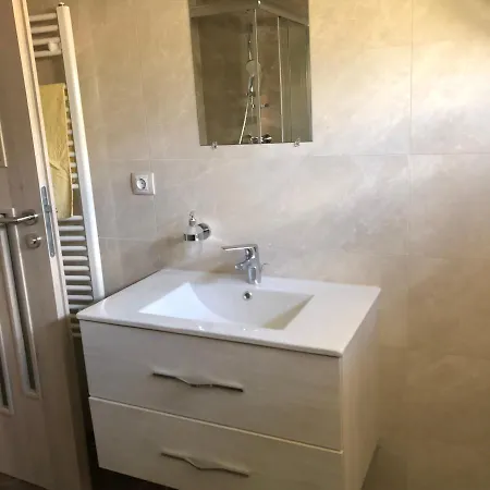 Kiscsere Kallosemjen