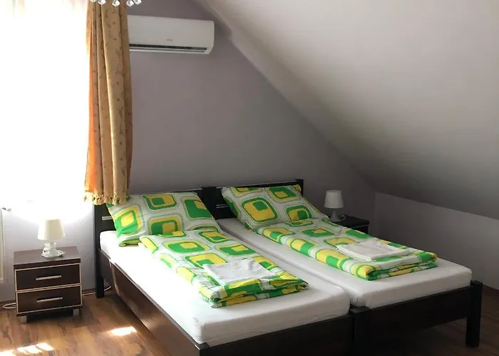 Kiscsere Vendeghaz Kallosemjen