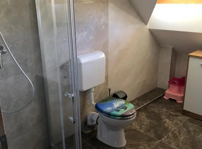 Konukevi Kiscsere Vendeghaz 3*