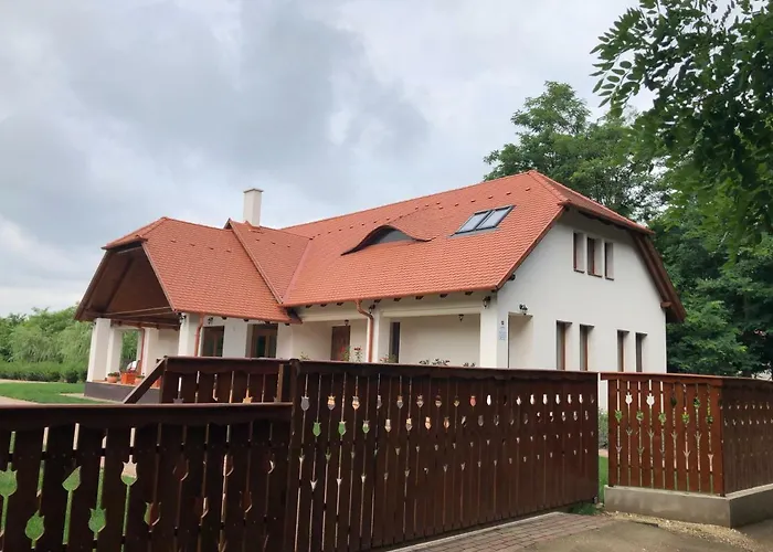 Konukevi Kiscsere Vendeghaz